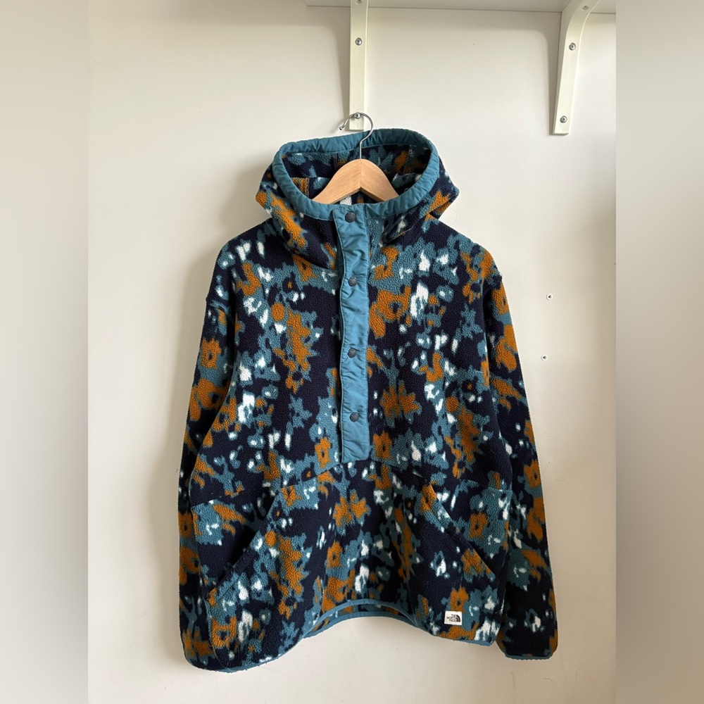 The North Face Carbondale Quarter Zip Fleece